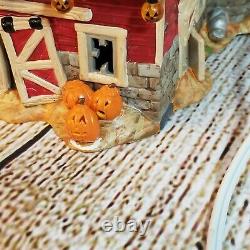 Dept 56 Halloween Haunted Barn Eerie Sounds/Light Works, Retired 2001 56.55060