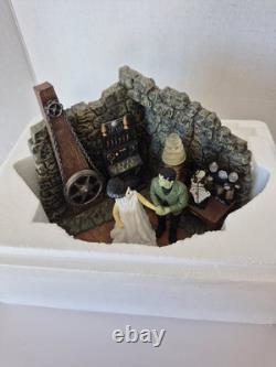 Dept 56 Universal Epic Monster Dracula Domain Frankenstein Bride Light Halloween