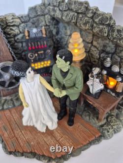 Dept 56 Universal Epic Monster Dracula Domain Frankenstein Bride Light Halloween