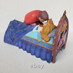 Disney Gallery 40th Sleeping Beauty Prince Phillip Music Figural Scene 795/2500