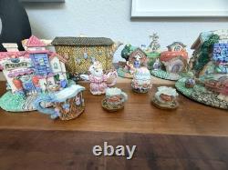 Easter Rabbit Bunny Collection & Village 1995 Different Random Figurines Easter Rabbit Bunny Collection & Village 1995 Different Random Figurines