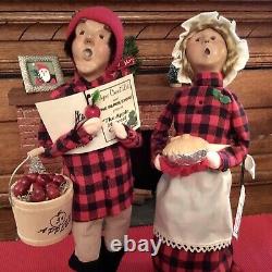 Extremely RARE Byers Choice 1998 Apple Harvest Couple The Paper Store Exclusive