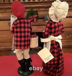 Extremely RARE Byers Choice 1998 Apple Harvest Couple The Paper Store Exclusive