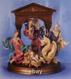 FRANKLIN MINT Vatican Observatory Foundation 6 pc. Nativity Set withCreche