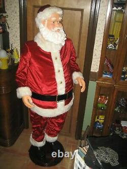 Gemmy Life Size 5' Animated Singing Dancing Santa Karaoke With Microphone + BOX