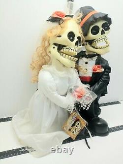 Ghoul Newly Deads Bride & Groom Skeletons Light Up Move Sing I Got You Babe