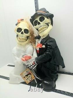 Ghoul Newly Deads Bride & Groom Skeletons Light Up Move Sing I Got You Babe