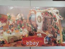 Grandeur Noel Santa And His Elves 12 Pc Diorama Scene Resin Boxed 35250107