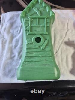 Green Halloween Haunted House Wall Plaque 3D Effect Glossy Plastic Vertical
