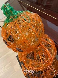 Halloween Spun Spaghetti Plastic Pumpkin Jack o Lantern Lights Up stack of 3