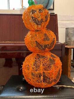 Halloween Spun Spaghetti Plastic Pumpkin Jack o Lantern Lights Up stack of 3