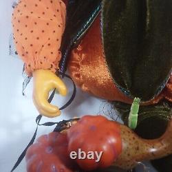 Halloween Witch Anthropomorphic Pumpkin Head Sitting Doll Undead Horror Rare