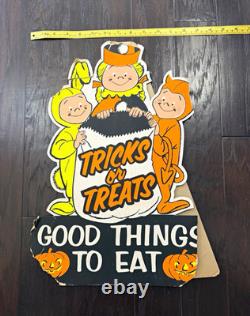 Halloween point of purchase display, trick or treat display