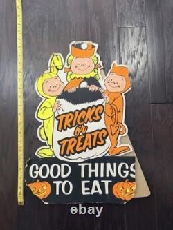 Halloween point of purchase display, trick or treat display
