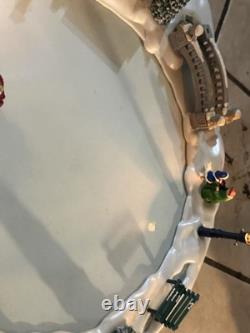 Holiday Skaters Skating Pond Lights Music Box WORKS Complete With Manual