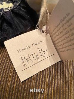 Joe Spencer Gathered Traditions Buzzy & Betty Bee Couple New for 2026
