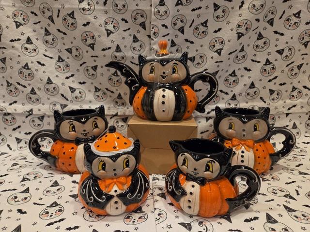 Johanna Parker Bat Serving Set Teapot, Creamer, Sugar And Two Latte Mugs New
