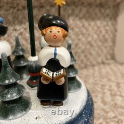 Kathe Wohlfahrt Carolers Music Box Multicolor Christmas Decoration VERY RARE Kathe Wohlfahrt Carolers Music Box Multicolor Christmas Decoration VERY RARE