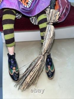 Katherine's Collection Disturbing Delights Halloween Witch Shelf Sitter 2009 19