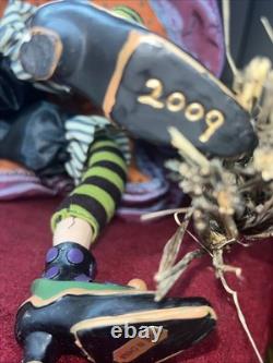 Katherine's Collection Disturbing Delights Halloween Witch Shelf Sitter 2009 19