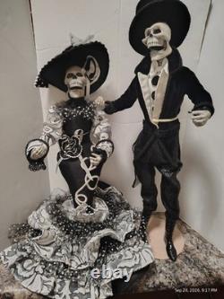 Katherine's collection halloween/Dia De Los Muerlos blk/white/skeleton couple