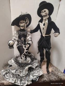 Katherine's collection halloween/Dia De Los Muerlos blk/white/skeleton couple