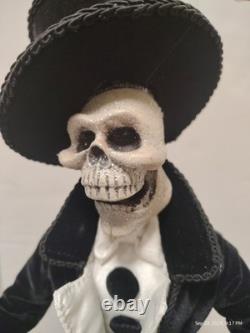 Katherine's collection halloween/Dia De Los Muerlos blk/white/skeleton couple