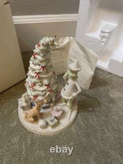 Lenox A Grinchy Christmas Eve Tree Sculpture Grinch & Max figurine. Mint