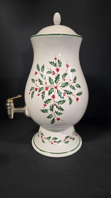 Lenox Holiday Beverage Dispenser Holly Ceramic Gold Spigot W Lid Box