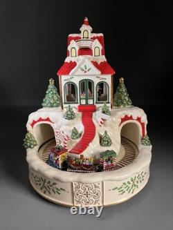 Lenox Holiday Santa's Workshop Toyland Lighted Train Musical Centerpiece