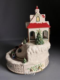 Lenox Holiday Santa's Workshop Toyland Lighted Train Musical Centerpiece
