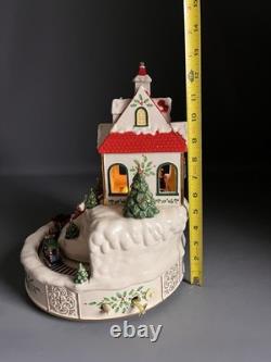 Lenox Holiday Santa's Workshop Toyland Lighted Train Musical Centerpiece
