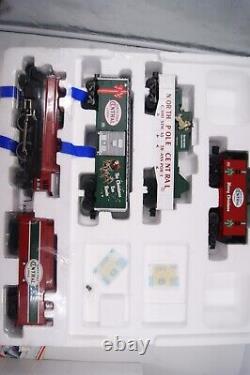 Lionel North Pole Central Christmas Train 6-30040 Never Used In The Box