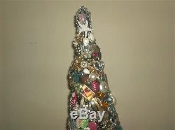 Lot Lb Vintage Modern Rhinestone Jewelry Christmas Tree Not Framed 22 High