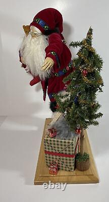 Lynn Haney 2000 Santa Christmas Morning Surprise #1090 Handmade and Signed