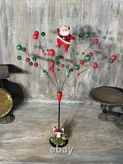 MCM Flocked Santa Floating Atomic Balls Red Green Table Top Mobile Kitschy Decor