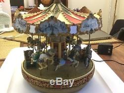 MR. CHRISTMAS Carousel