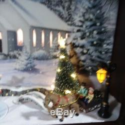 Mantel Music Box Mr. Christmas Animated Ice Skaters Lighted Trees Lamp Post Sled
