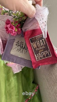 Mark Roberts Collectible Cat Beauty. 23.5. Easter Spring Shopping Cat