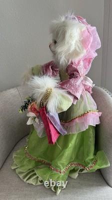 Mark Roberts Collectible Cat Beauty. 23.5. Easter Spring Shopping Cat