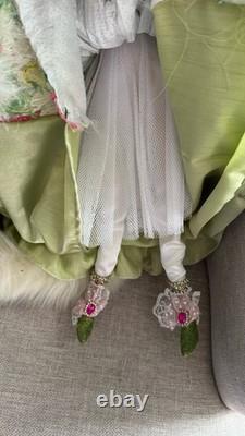 Mark Roberts Collectible Cat Beauty. 23.5. Easter Spring Shopping Cat