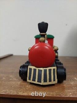 Marshall Fields Musical Wooden Christmas Train Vtg 1960s Taiwan 18 Length VGUC