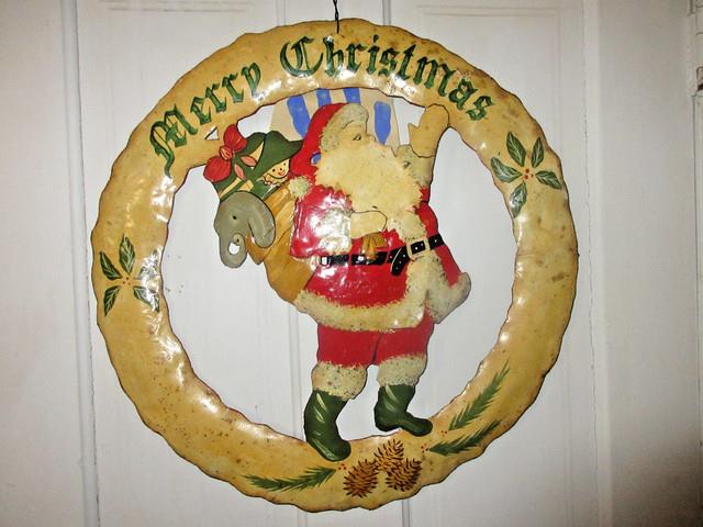 Mid Century Folk Art Metal Santa Wreath 22 Heavy Torch Cut Hand Painted With Bag