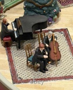 Mr. Christmas 1996 Holiday Waltz Musical Dancing Couples With50 Songs Working