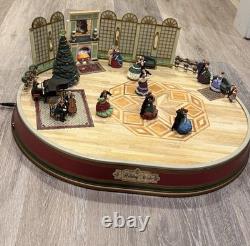 Mr. Christmas 1996 Holiday Waltz Musical Dancing Couples With50 Songs Working