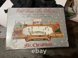 Mr Christmas 2005 Original Classics Old Time Ice Skaters Musical Nottingham Fair