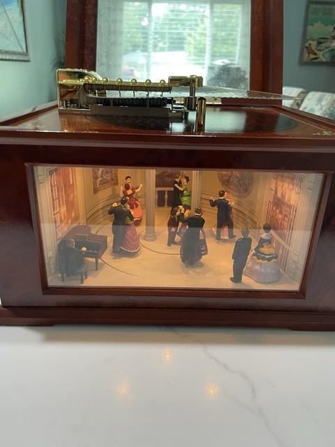 Mr. Christmas Ballroom Animated Music Box With 16 Music Disk Rare- Tested Works