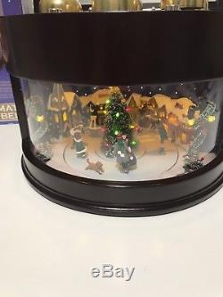Mr Christmas Gold Label animated Symphony of bells Ice skaters and 9 bras Bells
