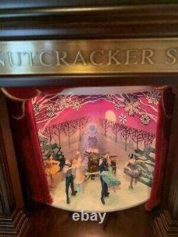 Mr. Christmas Heirloom Nutcracker Suite Ballet Stage Action Music Box