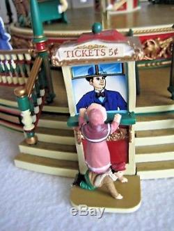 Mr Christmas Holiday Around The Carousel Musical Merry Go Round